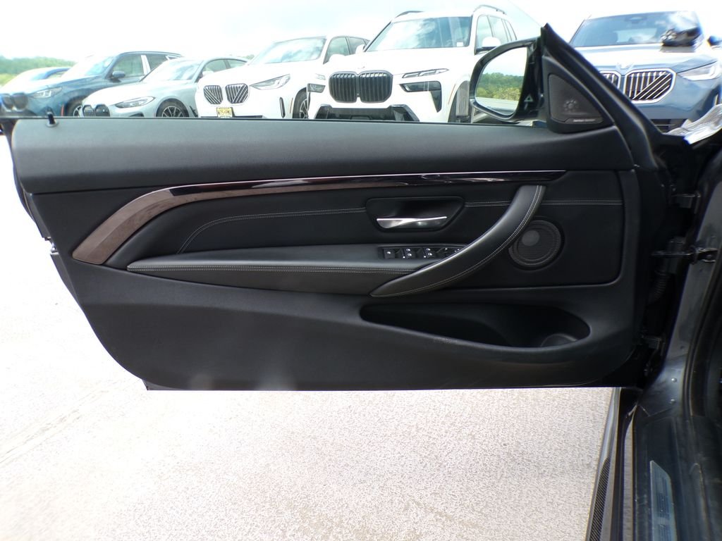 Used 2019 Mineral Grey Metallic BMW Base image 14