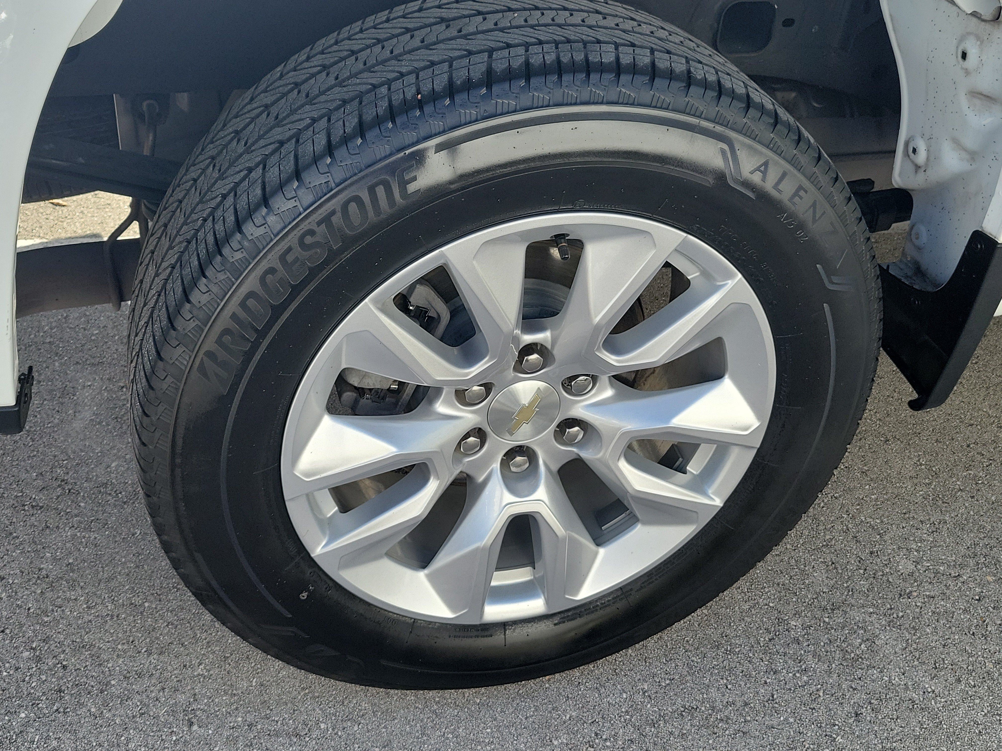 Used 2022 Summit White Chevrolet Custom image 8