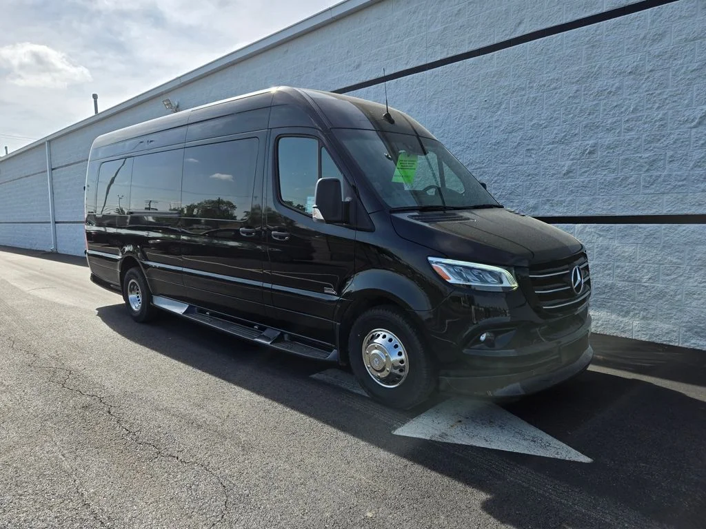 New 2026 Obsidian Black Mercedes-Benz Midwest Limousine image 3