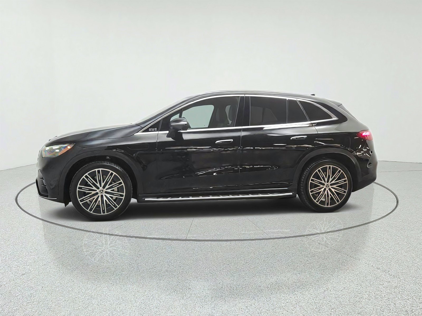 Used 2023 Obsidian Black Metallic Mercedes-Benz EQE 500 image 8