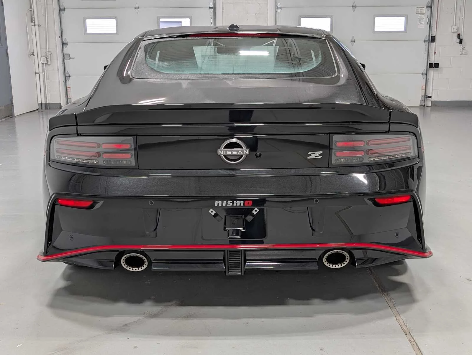 Used 2024 Black Diamond Pearl Nissan NISMO image 9