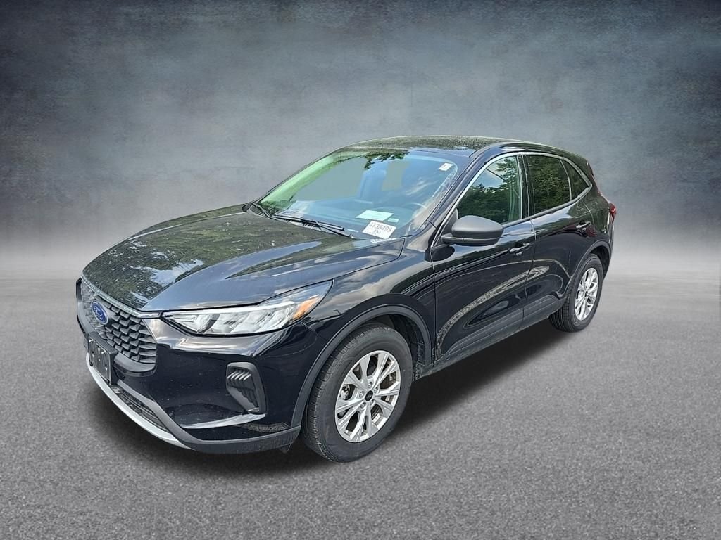 Used 2024 Black Metallic Ford Active image 4