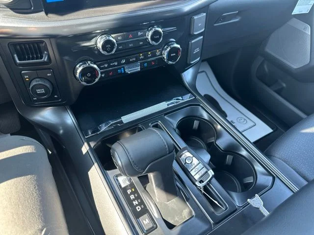 New 2026 Oxford White Ford Lariat® image 38