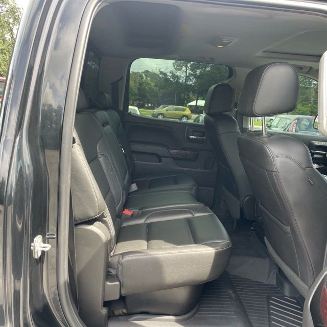 Used 2018 Black GMC SLT image 10