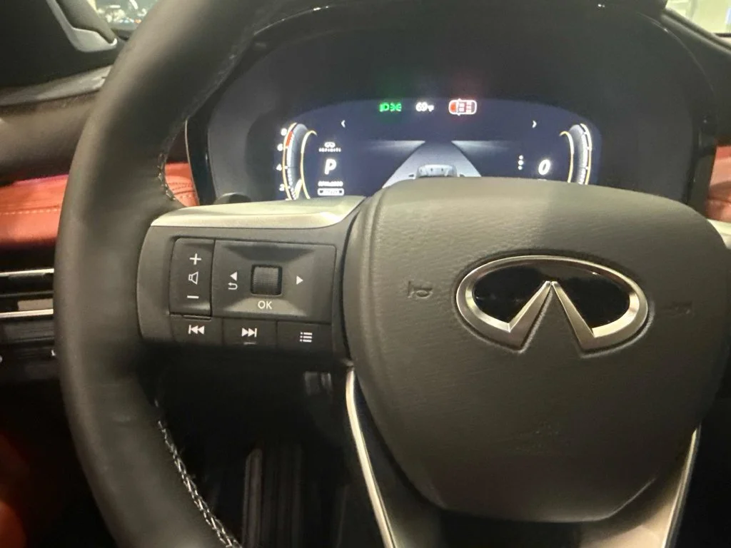 New 2027 Gray INFINITI AUTOGRAPH image 18