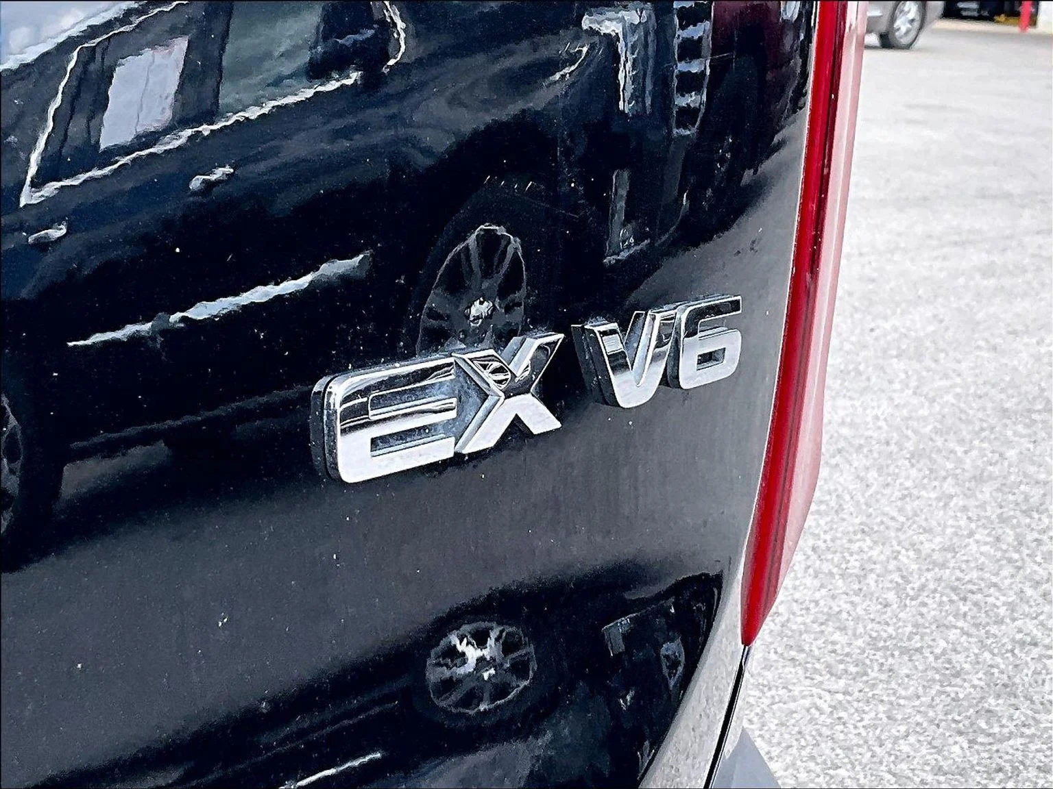 Used 2020 Black Kia EX image 9