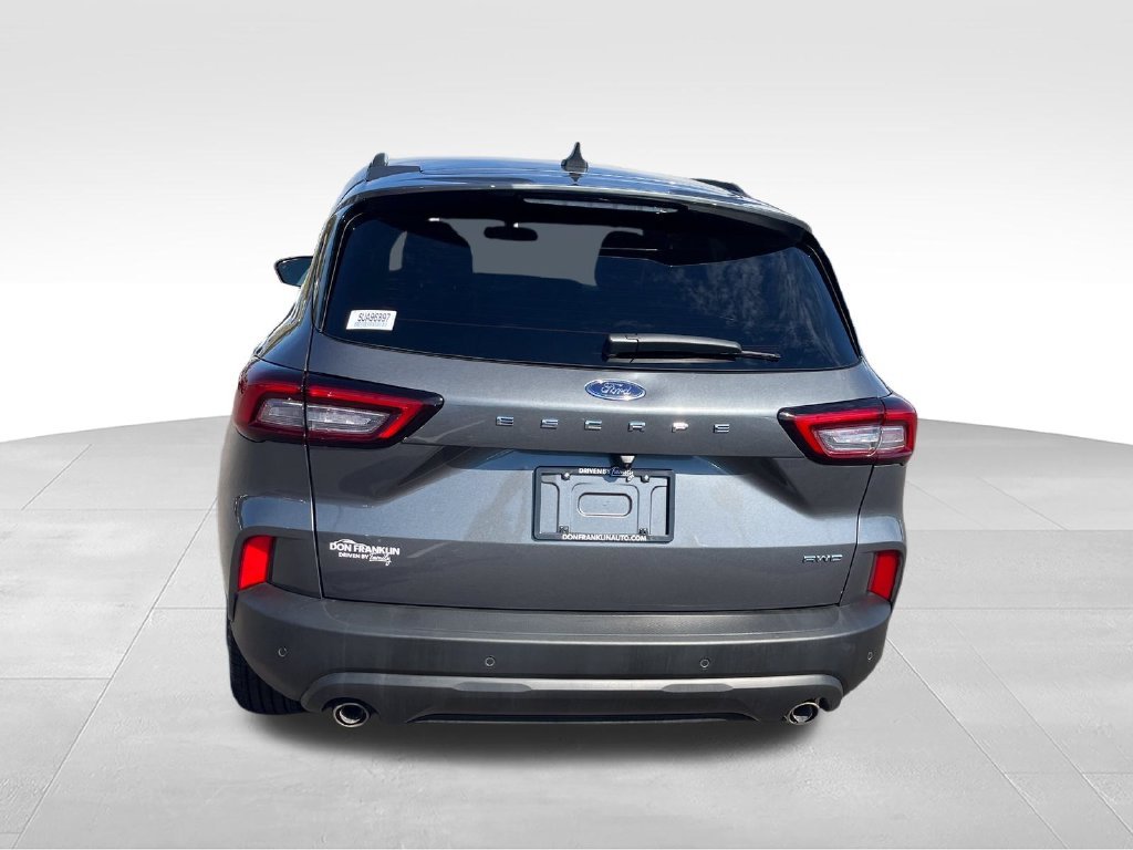 Used 2025 Gray Ford ST-Line image 4