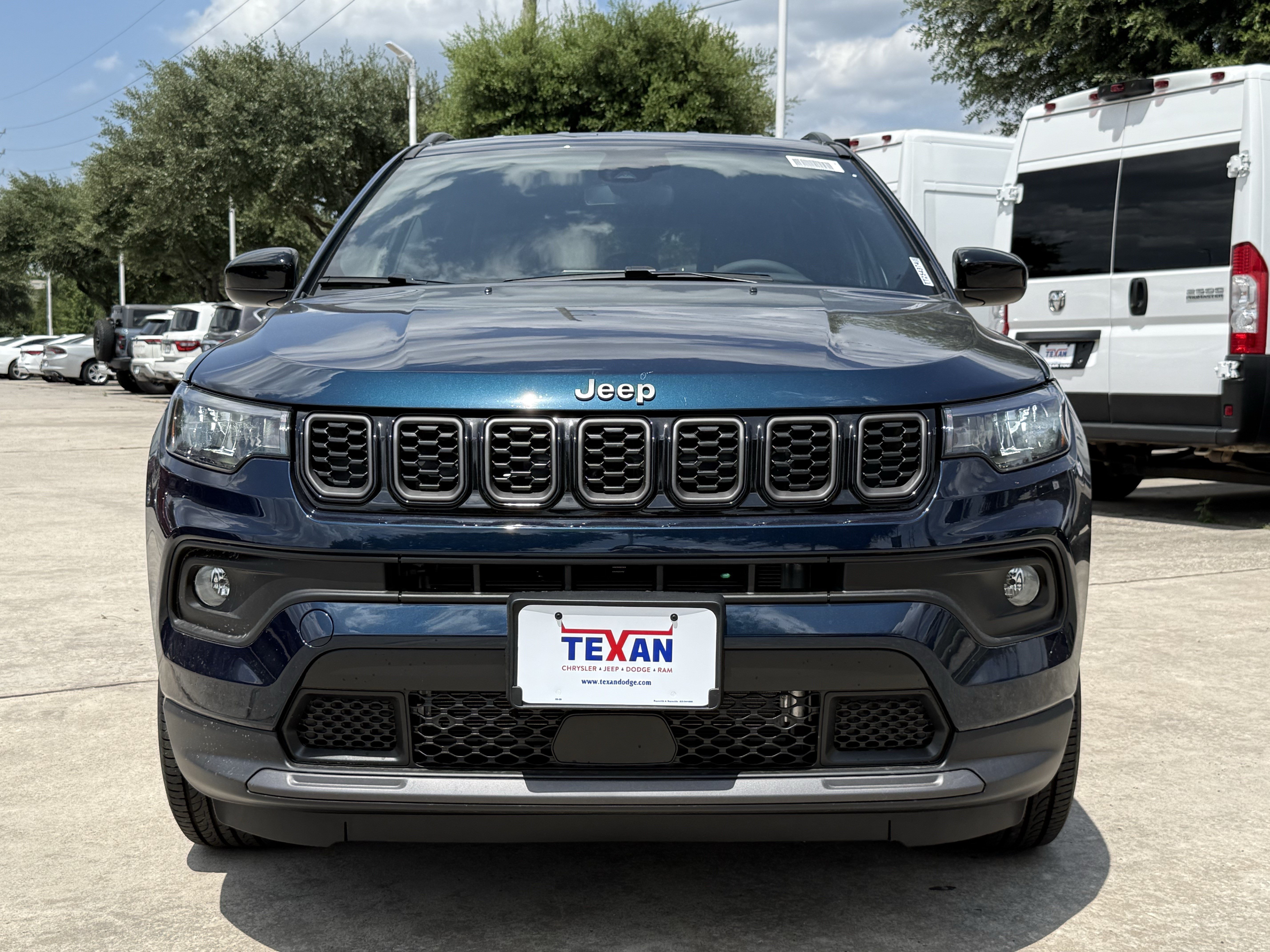 New 2026 Fathom Blue Pearl Coat Jeep Latitude Altitude image 6
