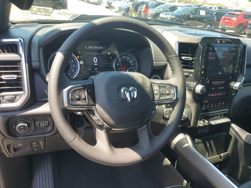 New 2026 Diamond Black Crystal Pearl-Coat Exterior Paint RAM Laramie image 15