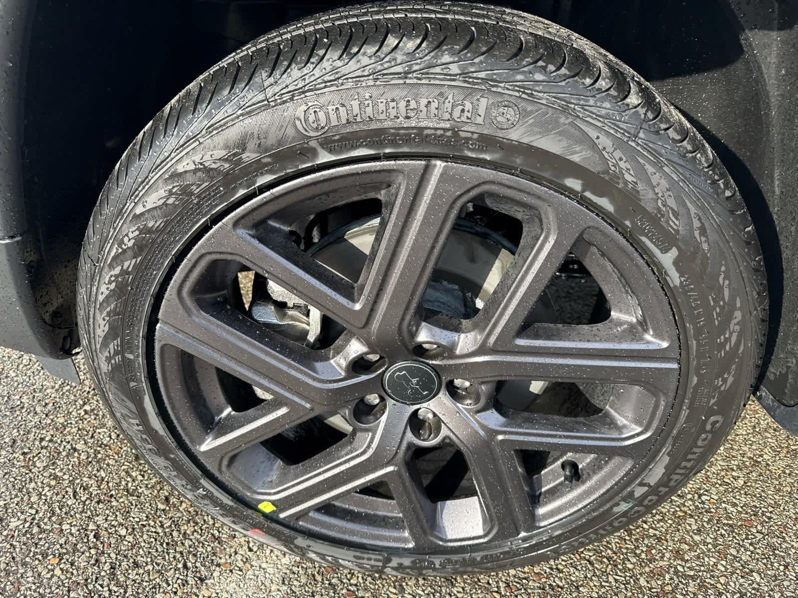 New 2026 Bright White Clearcoat Jeep Latitude image 3