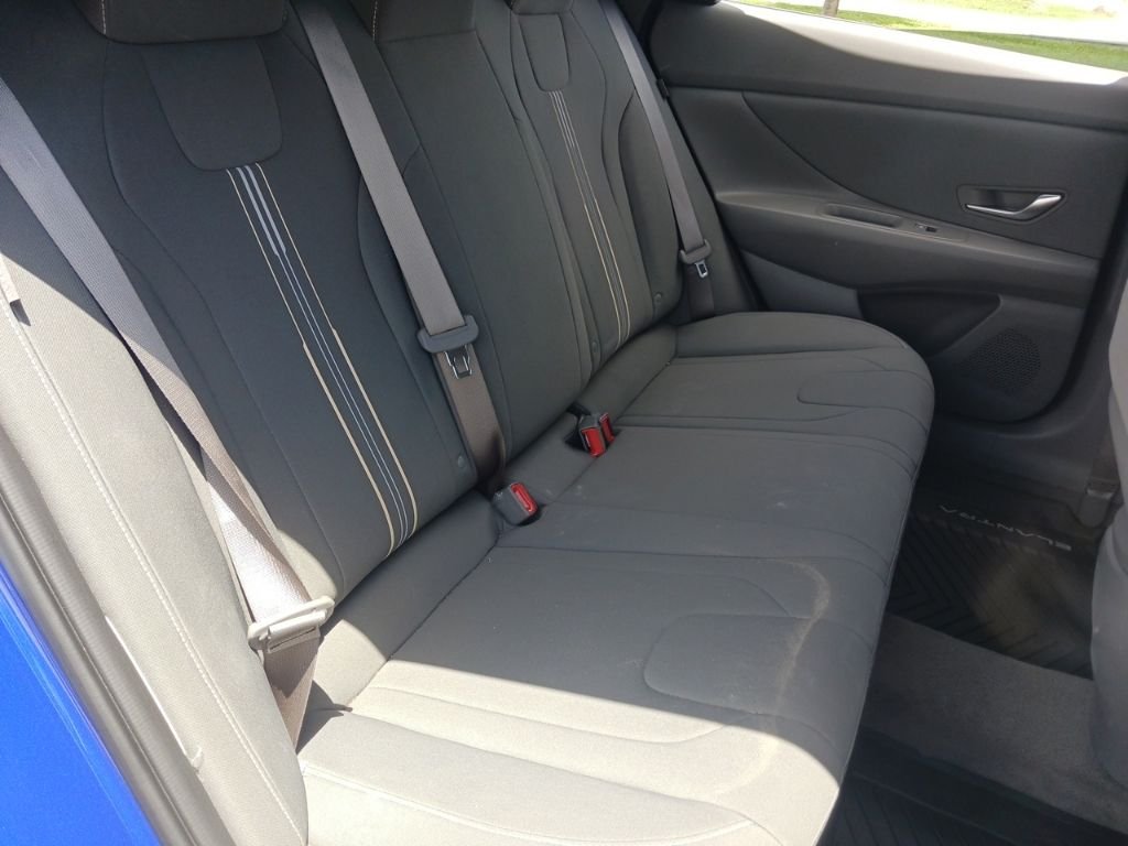 Used 2025 Blue Hyundai SEL Sport image 18