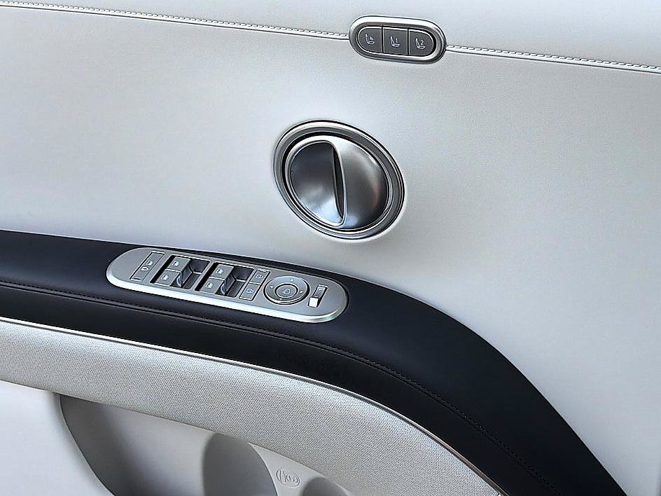 Used 2026 Ecotronic Gray Pearl Hyundai Calligraphy image 20