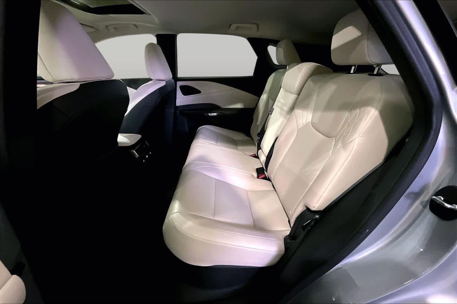 Used 2024 Iridium Lexus Premium image 33