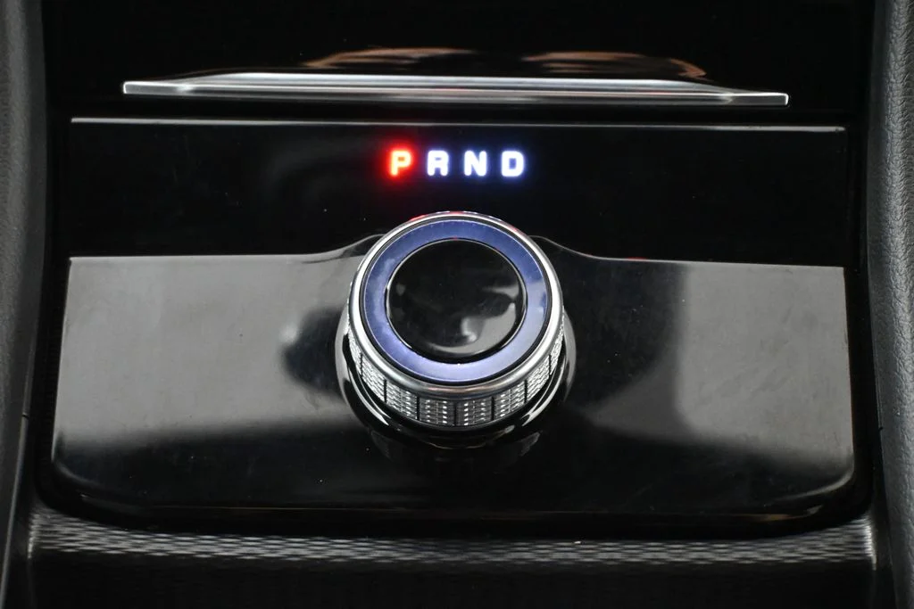 Used 2024 White Jeep Laredo image 24