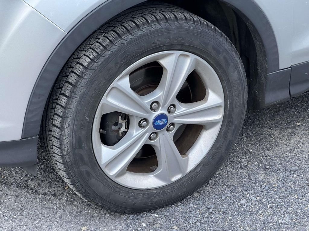 Used 2013 Silver Ford SE image 12