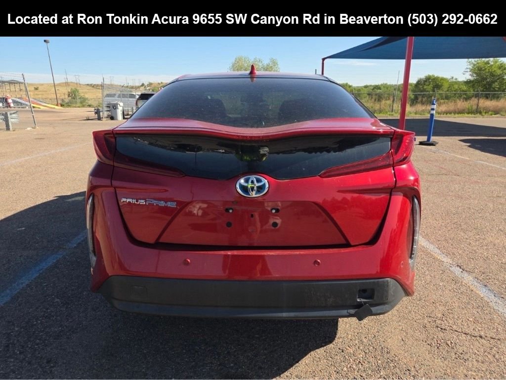 Used 2018 Hypersonic Red Toyota Advanced image 4