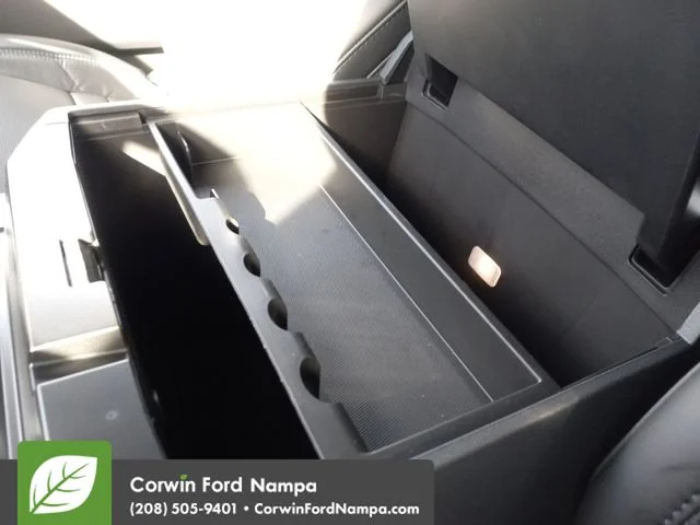 New 2026 Star White Metallic Tri-Coat Ford Platinum image 20