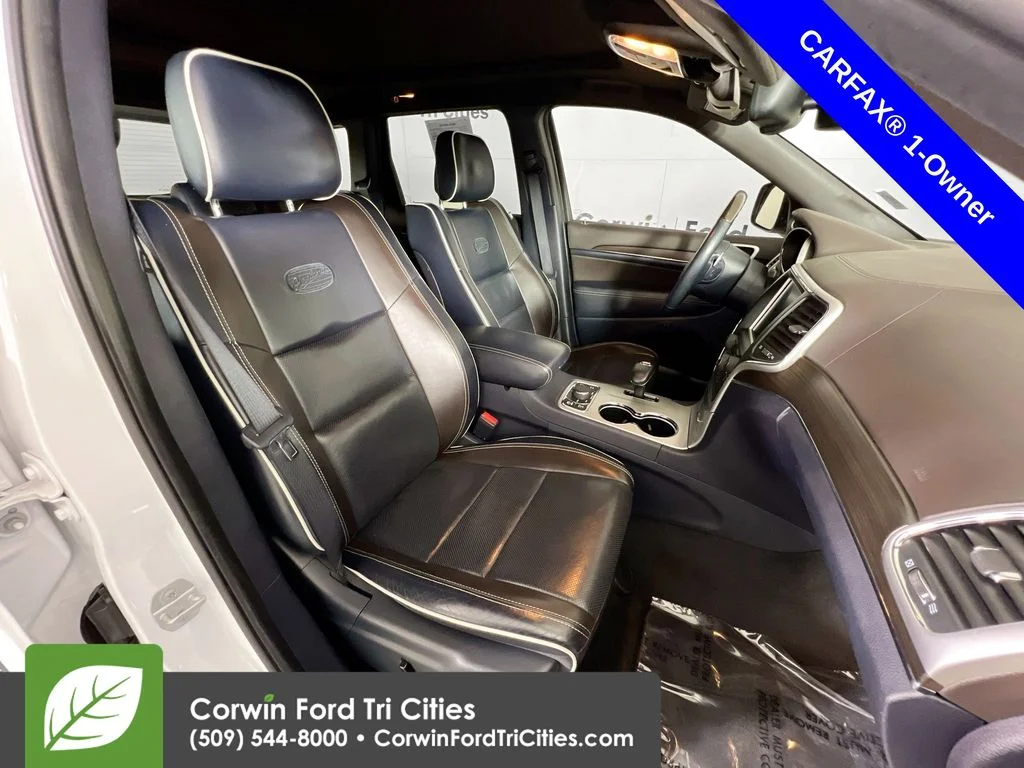 Used 2015 Bright White Clearcoat Jeep Overland image 17