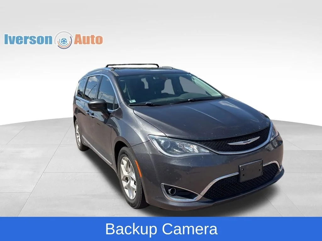 Used 2020 Gray Chrysler Touring L image 6
