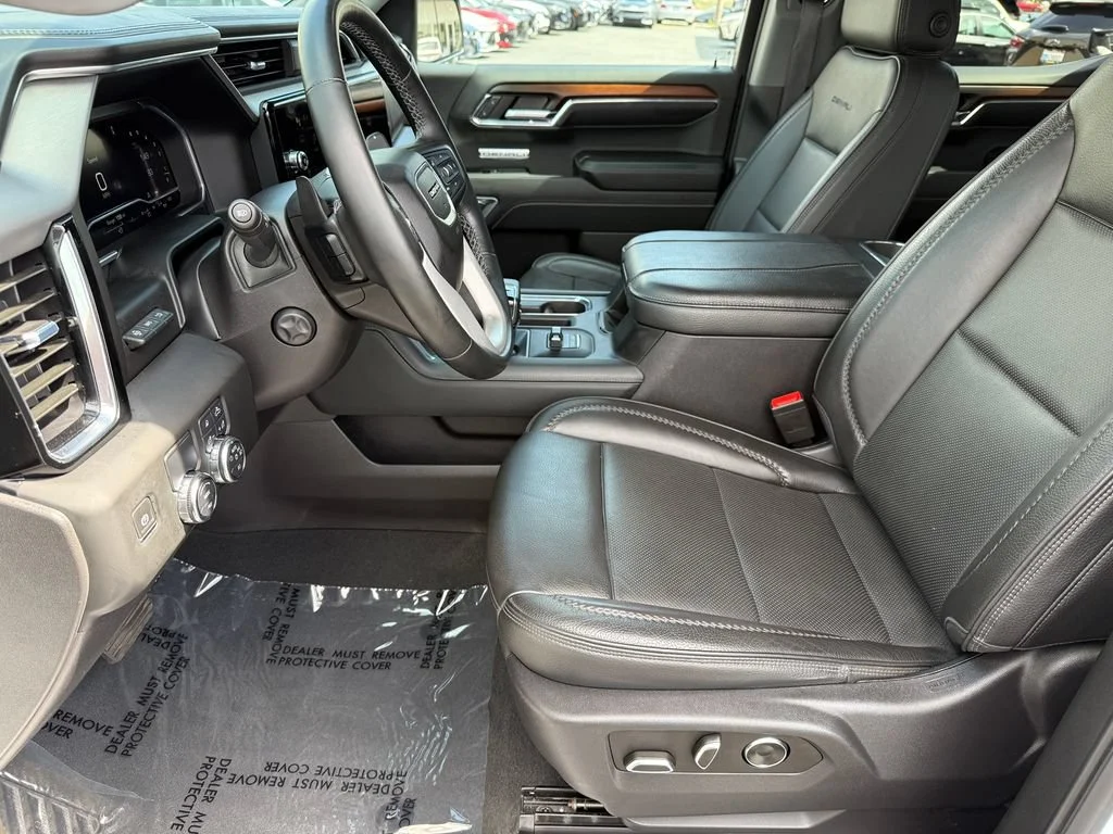 Used 2024 White Frost Tricoat GMC Denali image 25