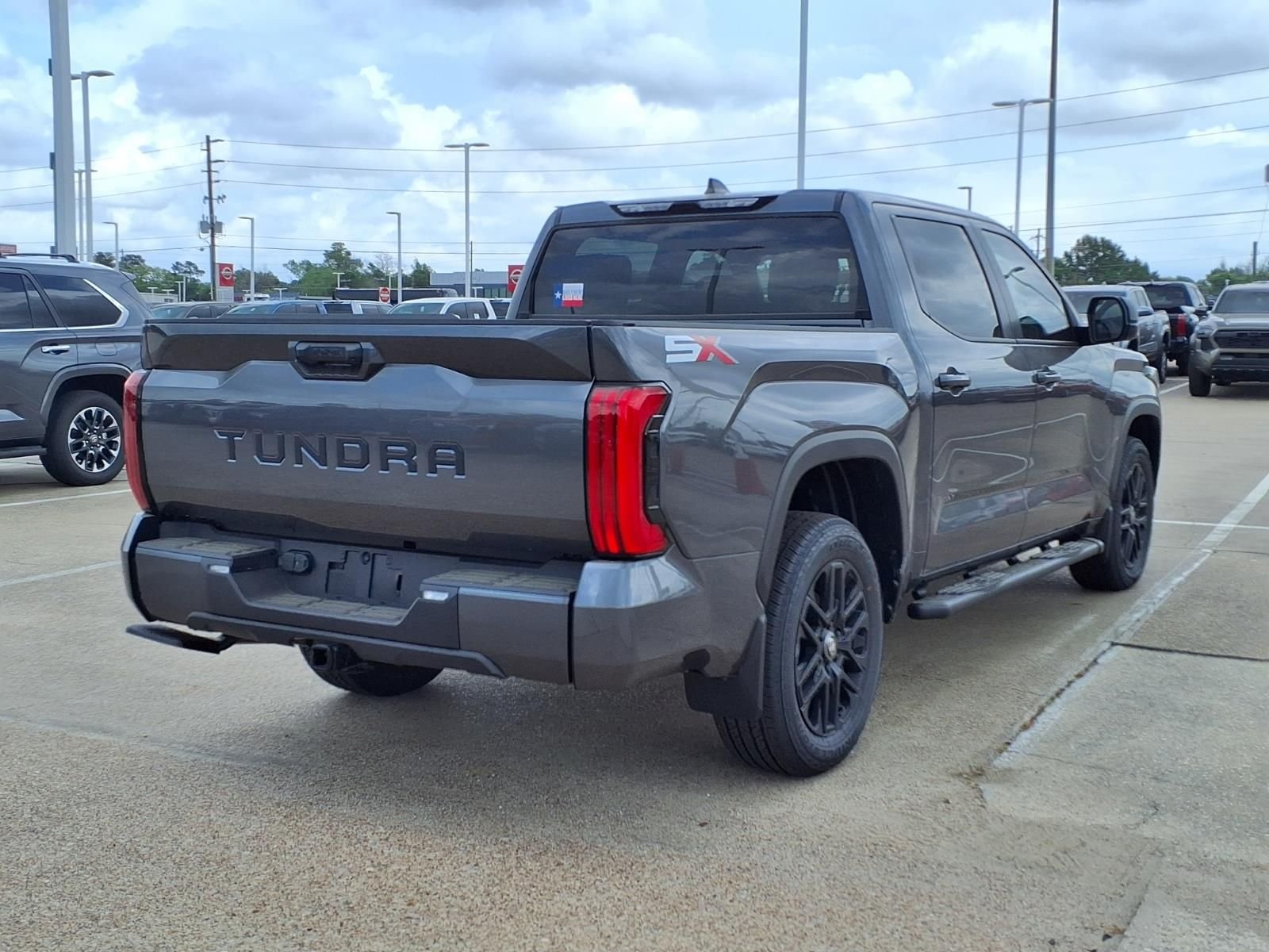 2026 Toyota Tundra SR5 - Photo 6