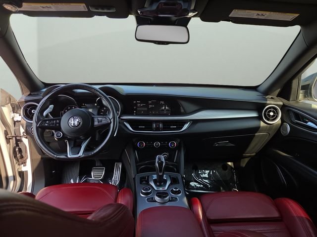 Used 2022 White Alfa Romeo Veloce image 34