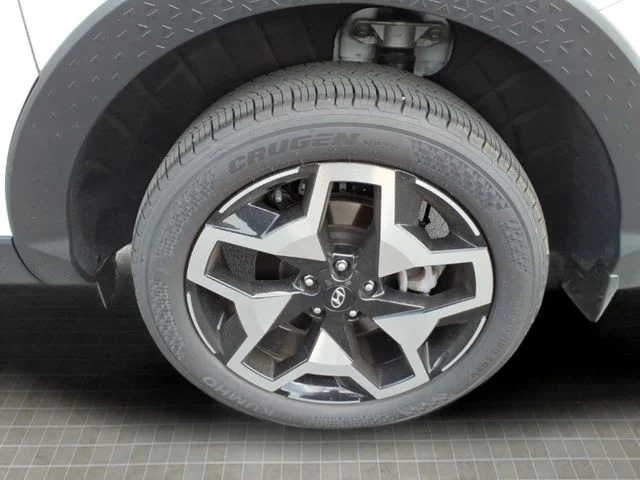 Used 2024 White Hyundai Limited image 14