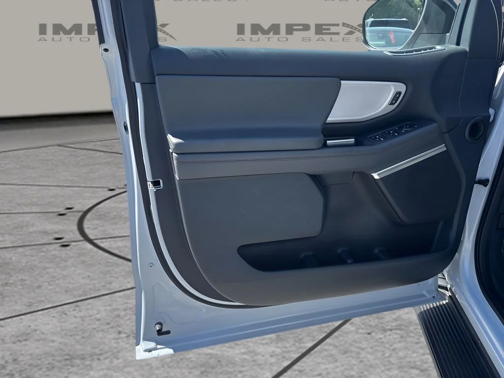 Used 2025 Silver Ford Active image 27