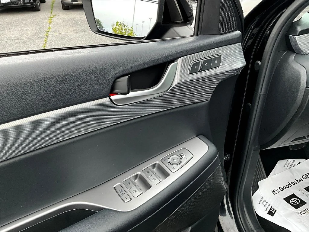 Used 2021 Black Hyundai SEL image 20