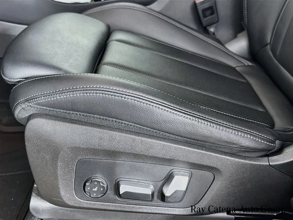 Certified Used 2023 Red BMW xDrive30i image 19