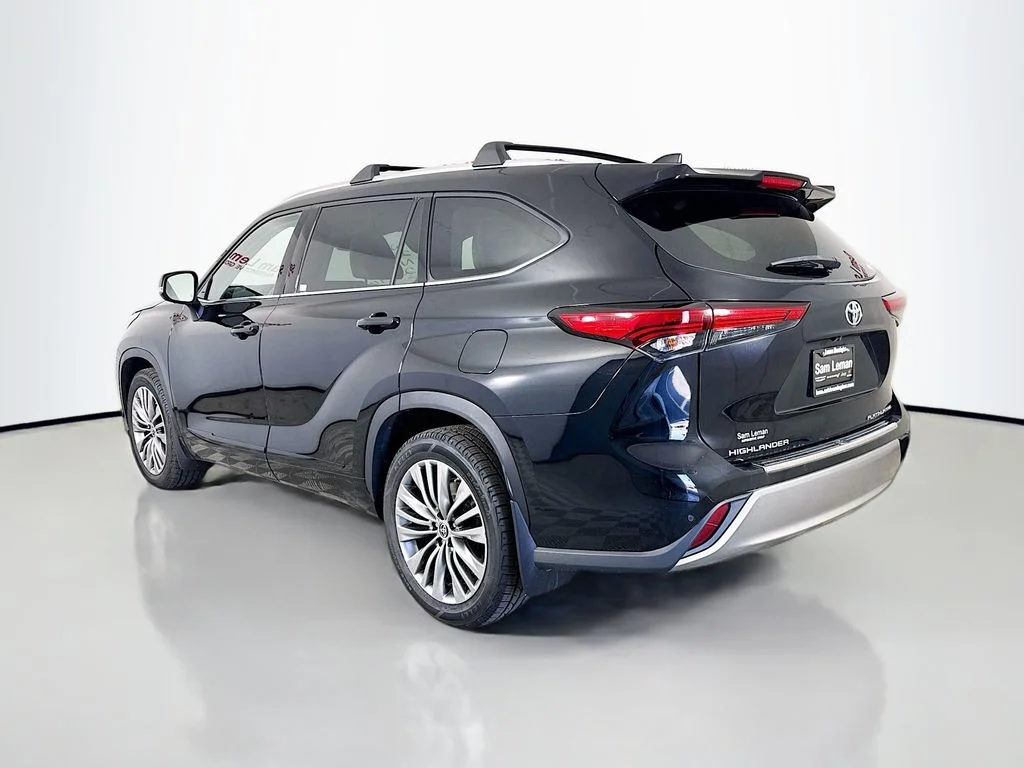Used 2021 Black Toyota Platinum image 5