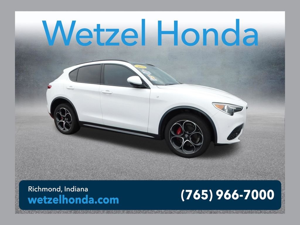 2023 Alfa Romeo Stelvio Ti AWD's photo