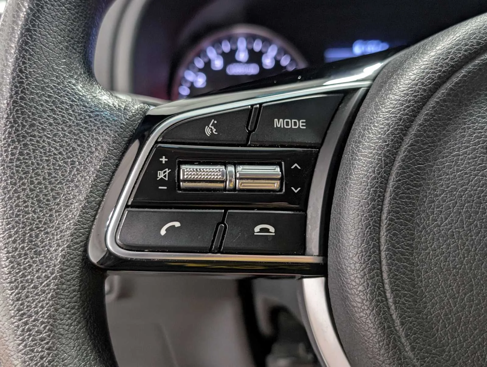Used 2020 Burnished Copper Kia LX image 33