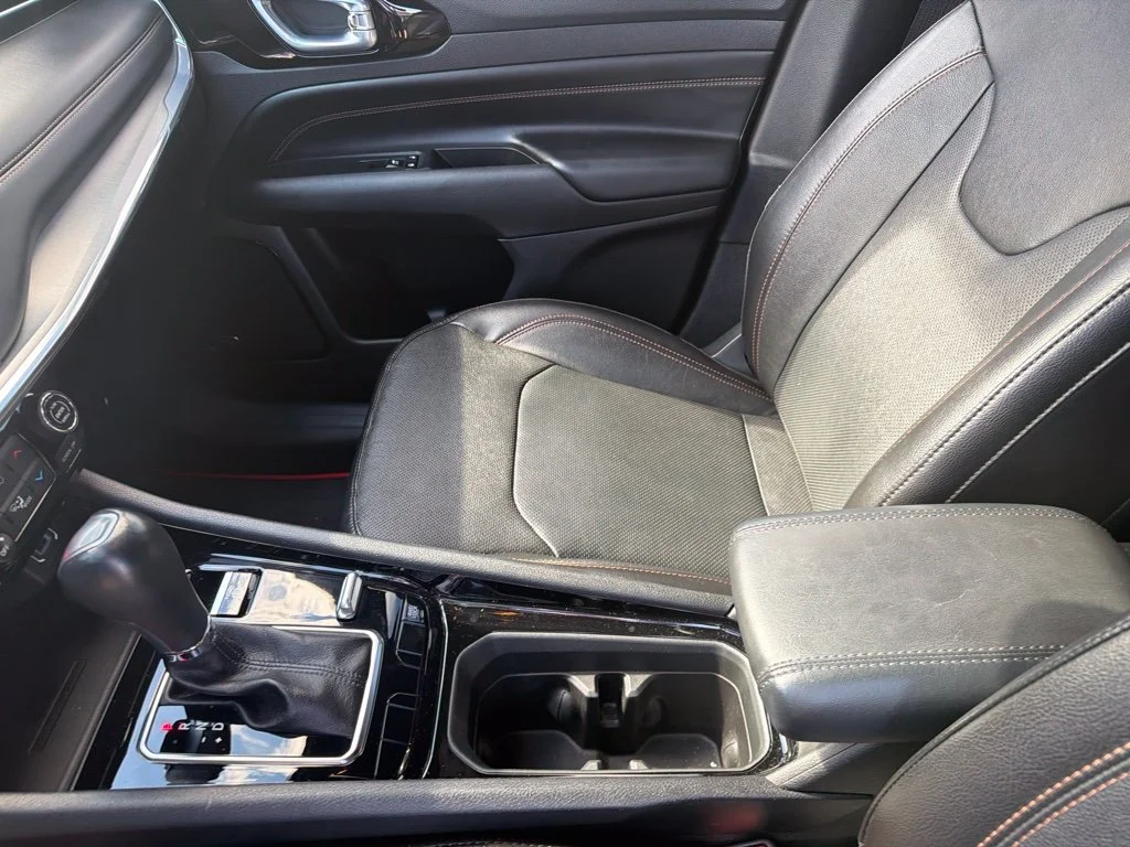 Used 2023 Black Jeep Limited image 20