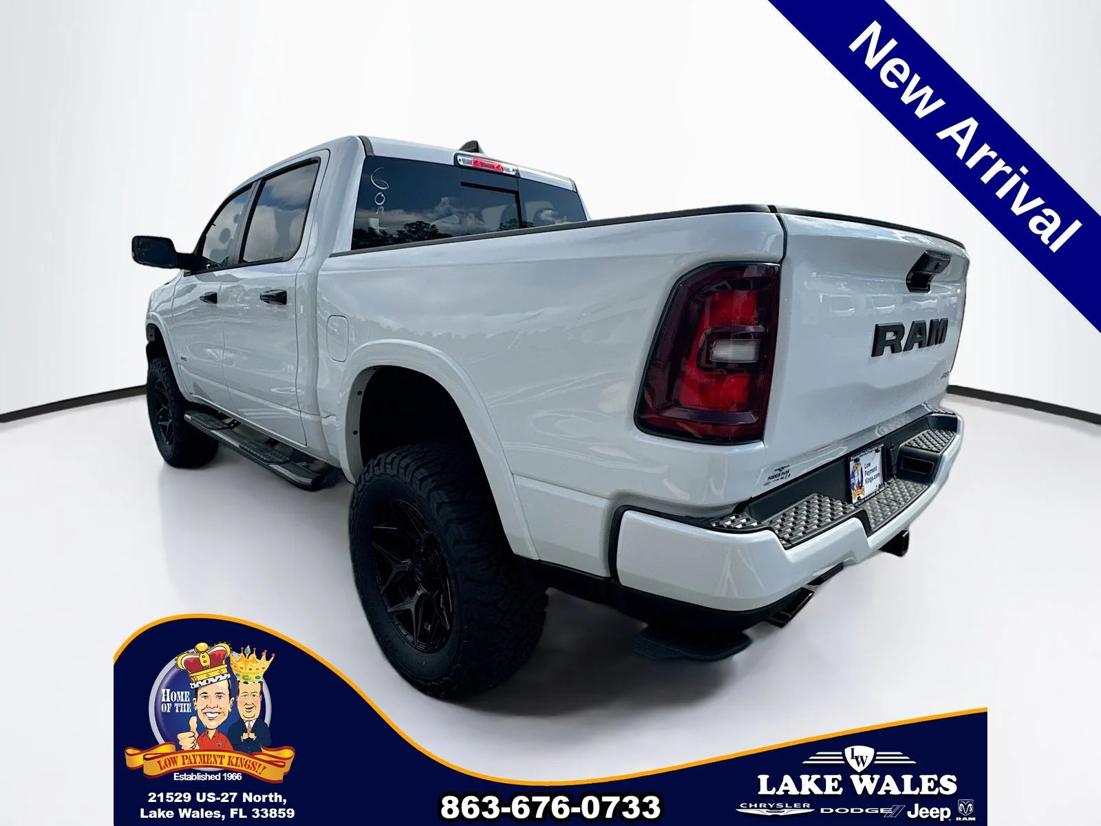 Certified Used 2025 White Ram Big Horn/Lone Star image 5