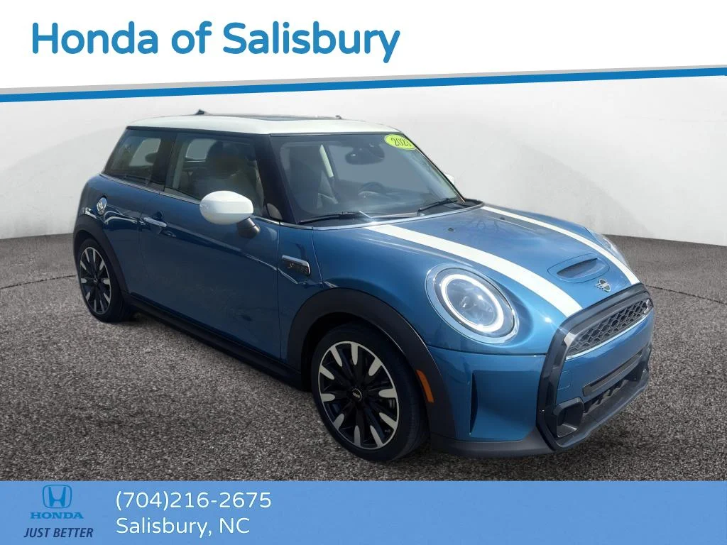 2023 MINI Cooper Cooper S 3 Door's photo