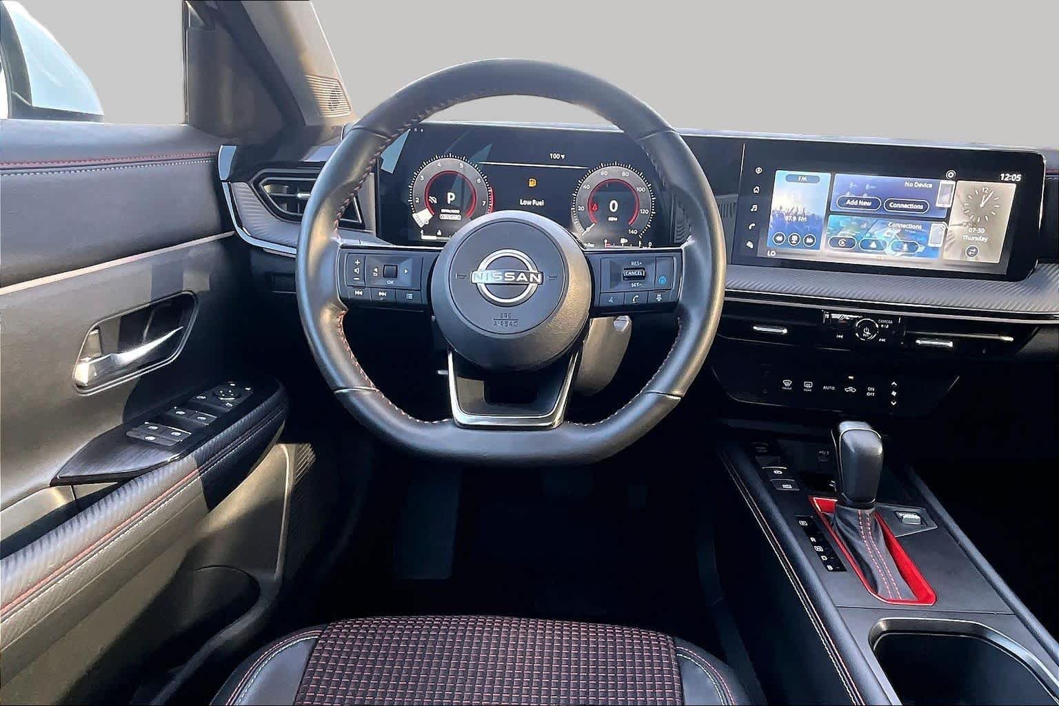 Certified Used 2025 Aspen White Tricoat Nissan SR image 6