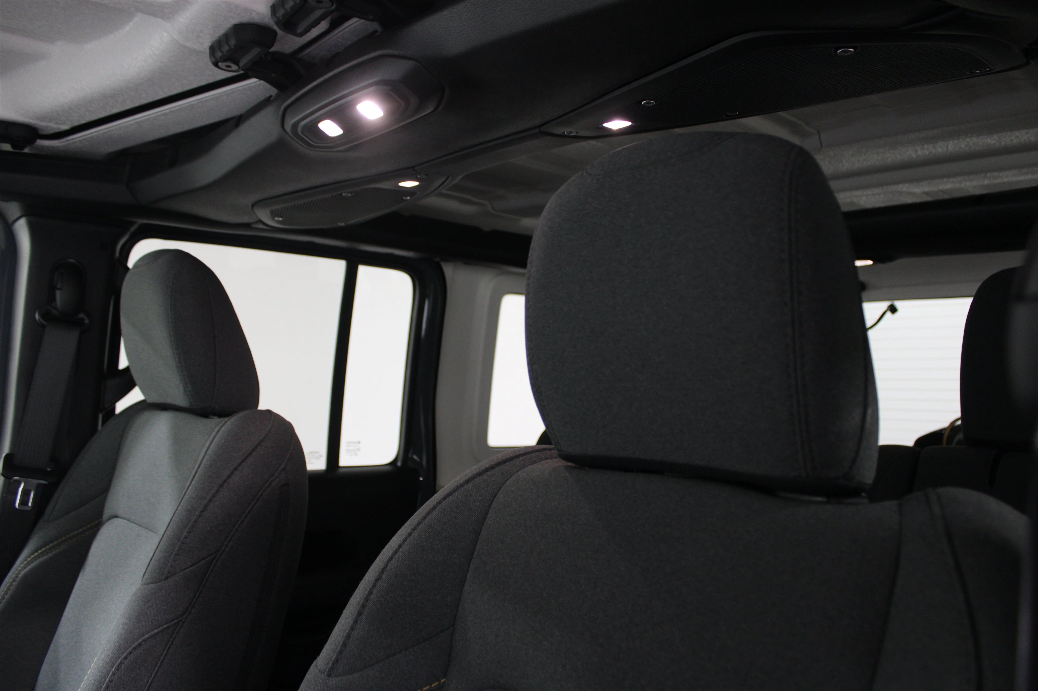 2025 Jeep Wrangler 4-Door Sport S - Photo 5