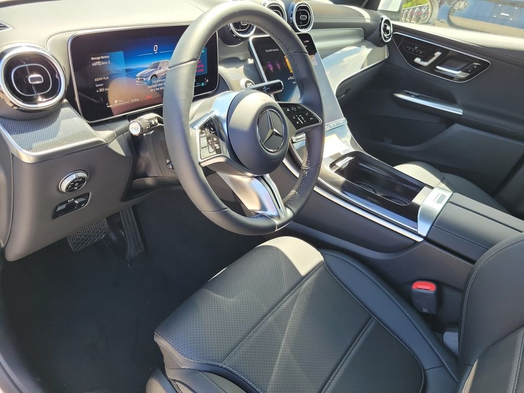 New 2027 MANUFAKTUR Moonlight White Metallic Mercedes-Benz GLC 300 image 18