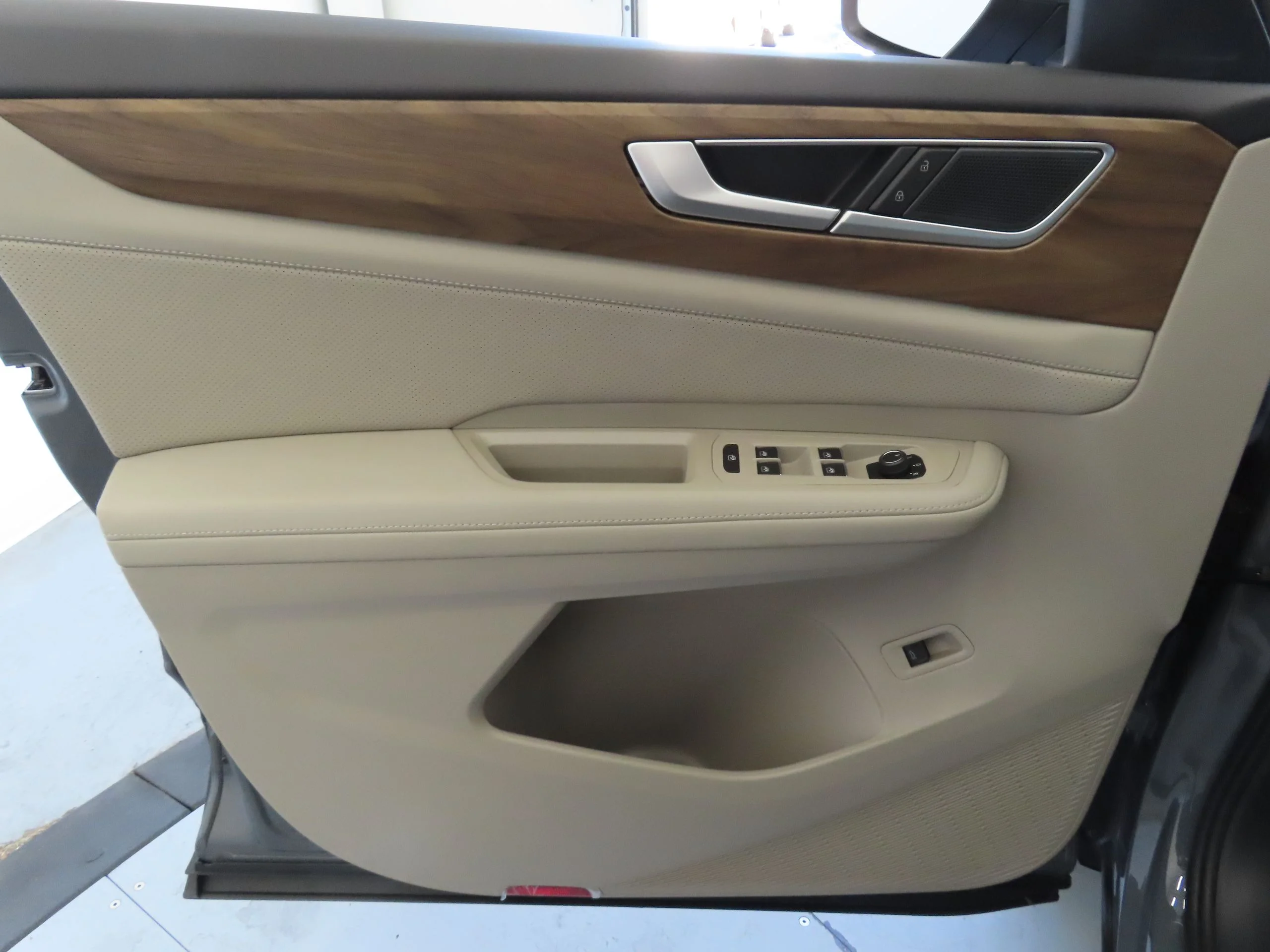 New 2026 Gray Volkswagen 2.0T SE w/Technology image 10