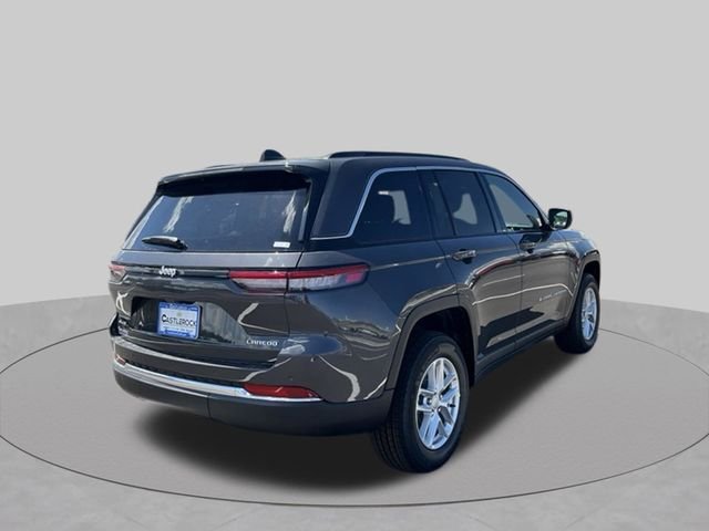 New 2026 Baltic Gray Metallic Clear-Coat Exterior Paint Jeep Laredo X image 5