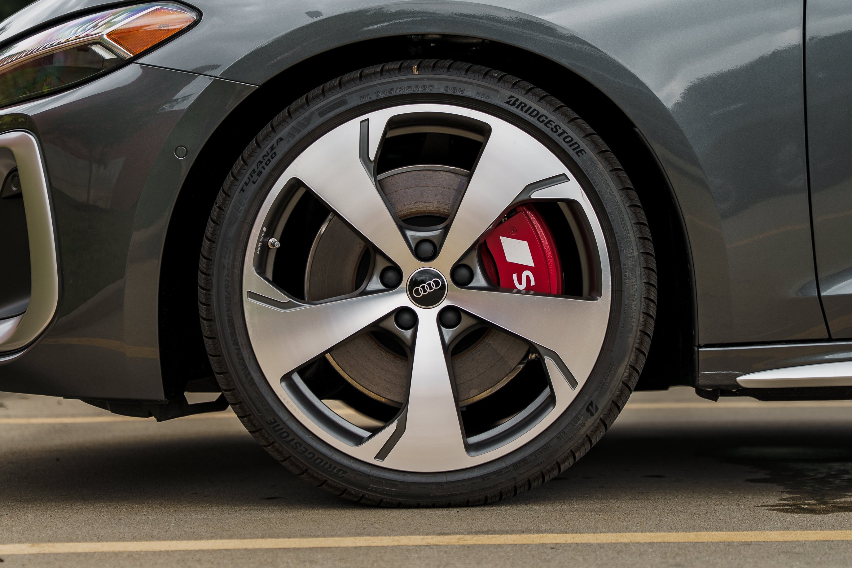New 2026 DAYTONA GRAY Audi Premium Plus image 29
