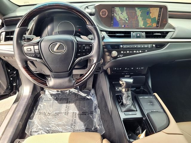 Used 2021 Black Lexus 350 Luxury image 9