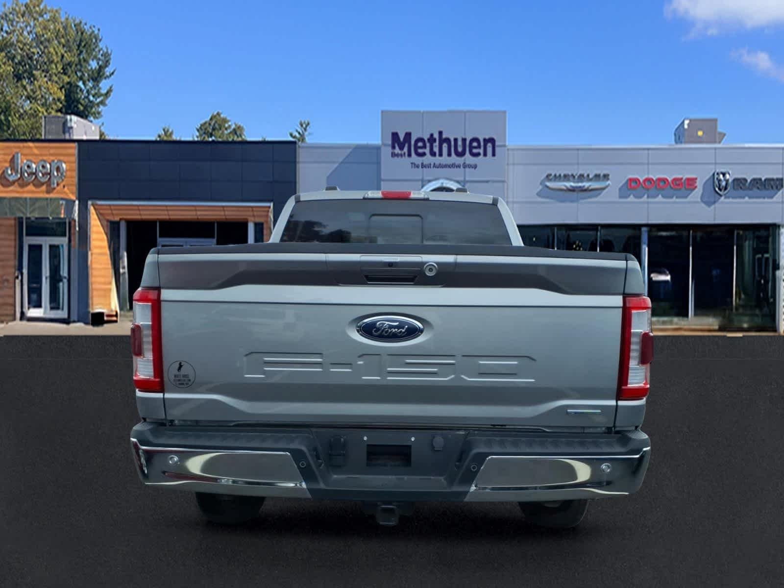 Used 2023 Iconic Silver Ford LARIAT image 5