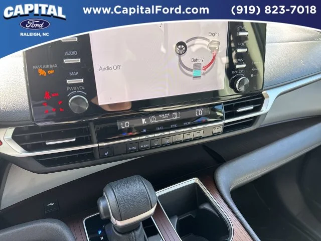 Used 2024 Green Toyota XLE image 27