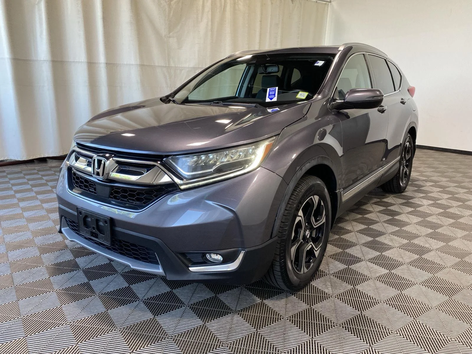Used 2019 Modern Steel Metallic Honda Touring image 4