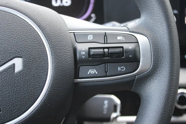 Used 2023 White Kia LX image 15