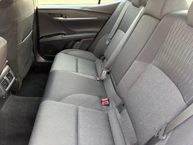 Used 2026 Ice Toyota LE image 29