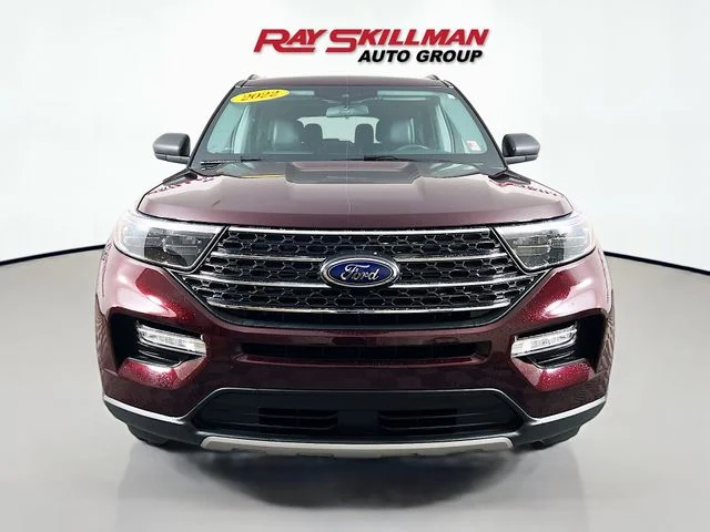 Used 2022 Red Ford XLT image 2