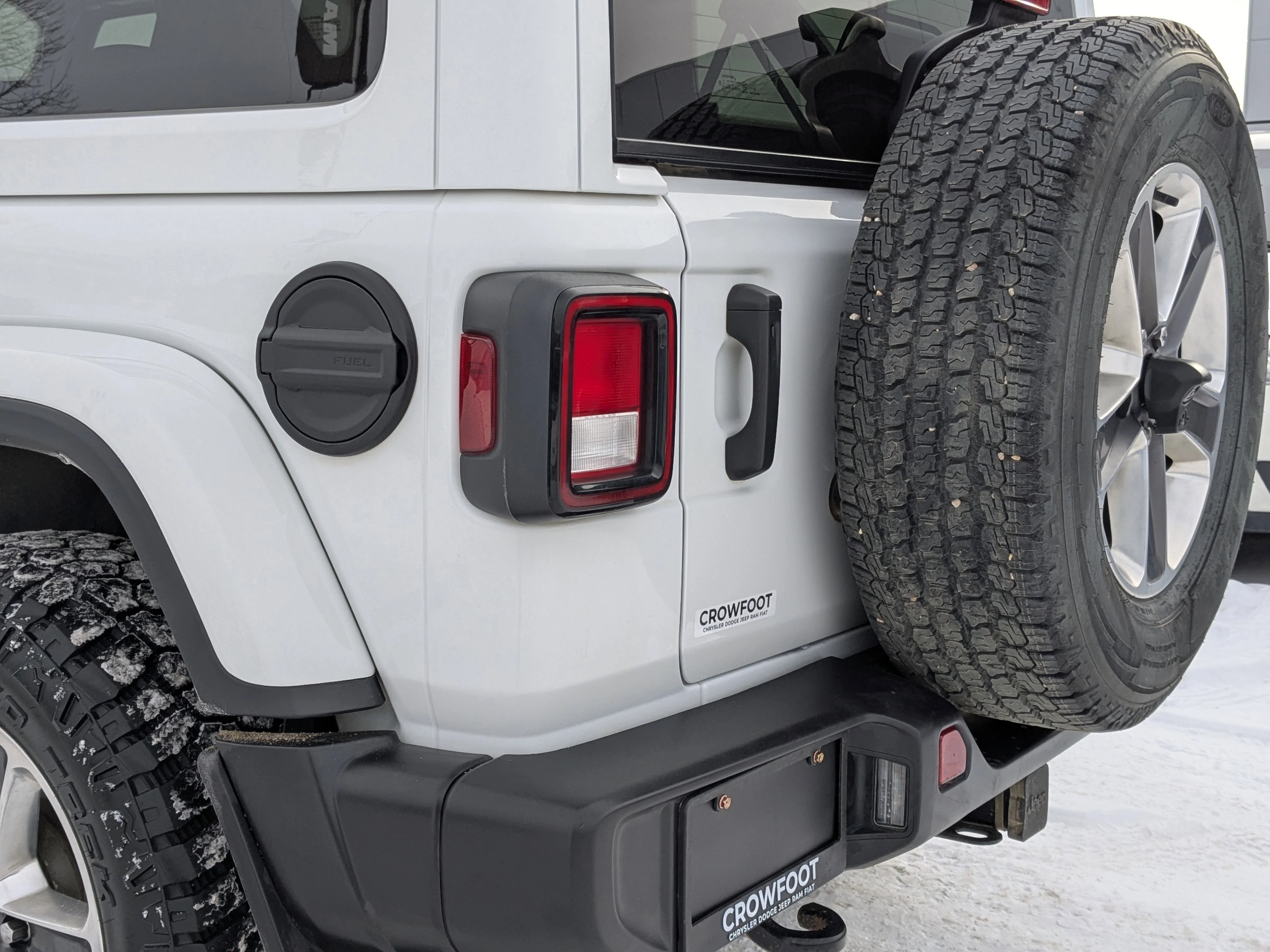 Used 2022 White Jeep Unlimited Sahara - Cold Weather Grp - Leather - Alpine Audio - Remote Start & More image 11
